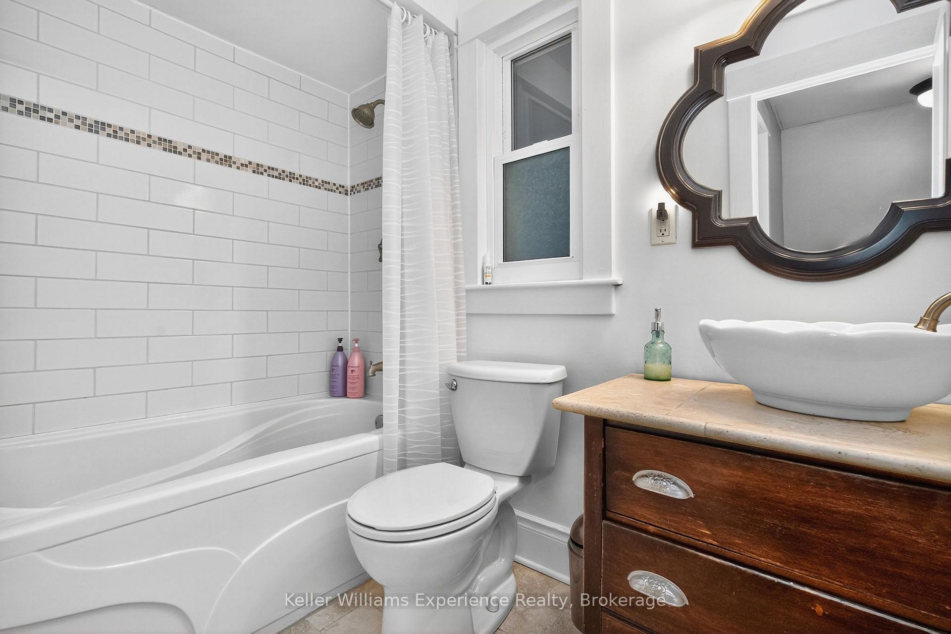 Photo 16 of 408 Russell Street, Midland — HOMEH