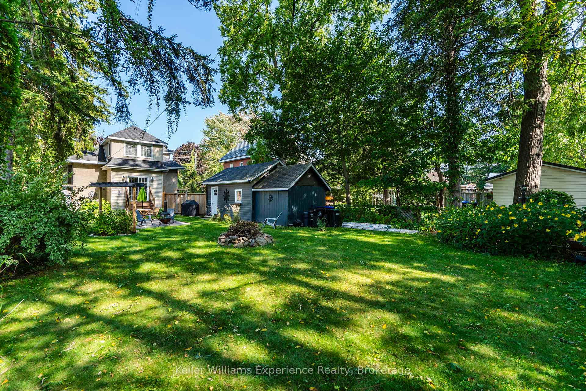 Photo 24 of 408 Russell Street, Midland — HOMEH
