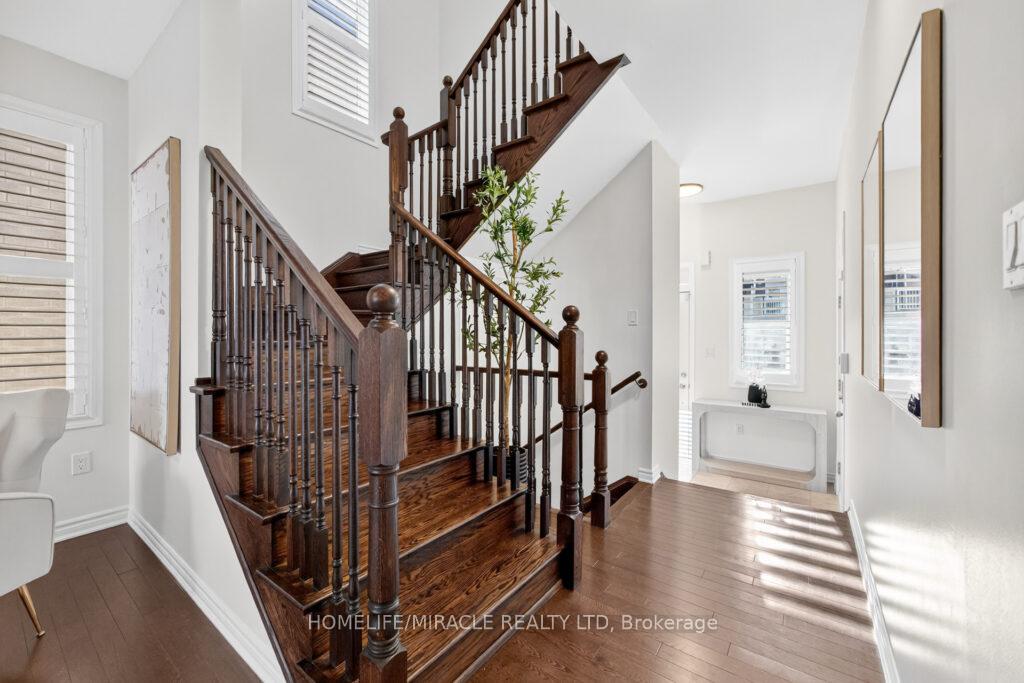 Photo 6 of 1229 Rose Way, Milton, Cobban — HOMEH