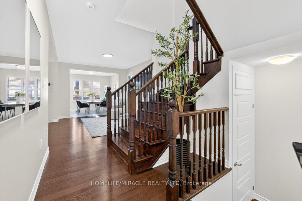 Photo 7 of 1229 Rose Way, Milton, Cobban — HOMEH