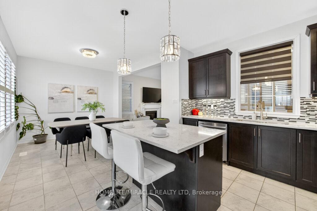 Photo 16 of 1229 Rose Way, Milton, Cobban — HOMEH