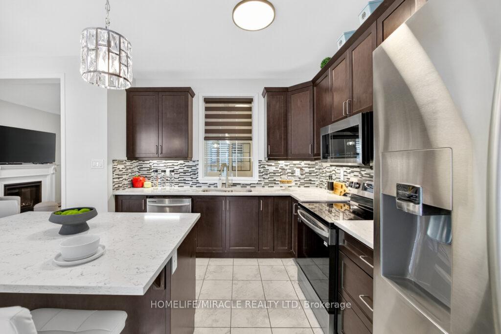 Photo 17 of 1229 Rose Way, Milton, Cobban — HOMEH