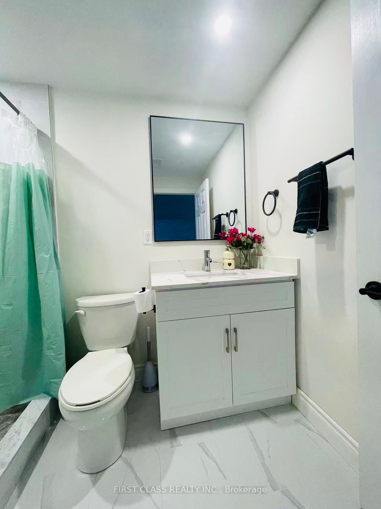 Photo 10 of 22 Willowgate Drive, Markham, Bullock — HOMEH