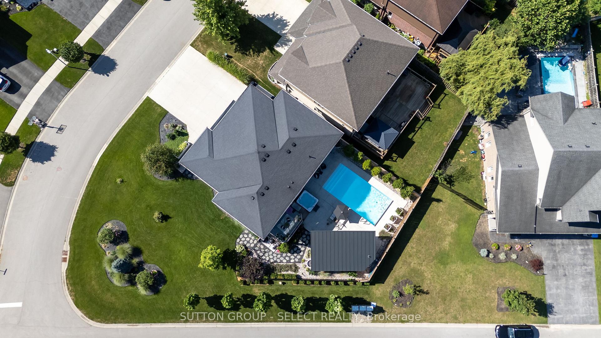 Photo 6 of 7 Valleyview Crescent, Middlesex Centre, Komoka — HOMEH