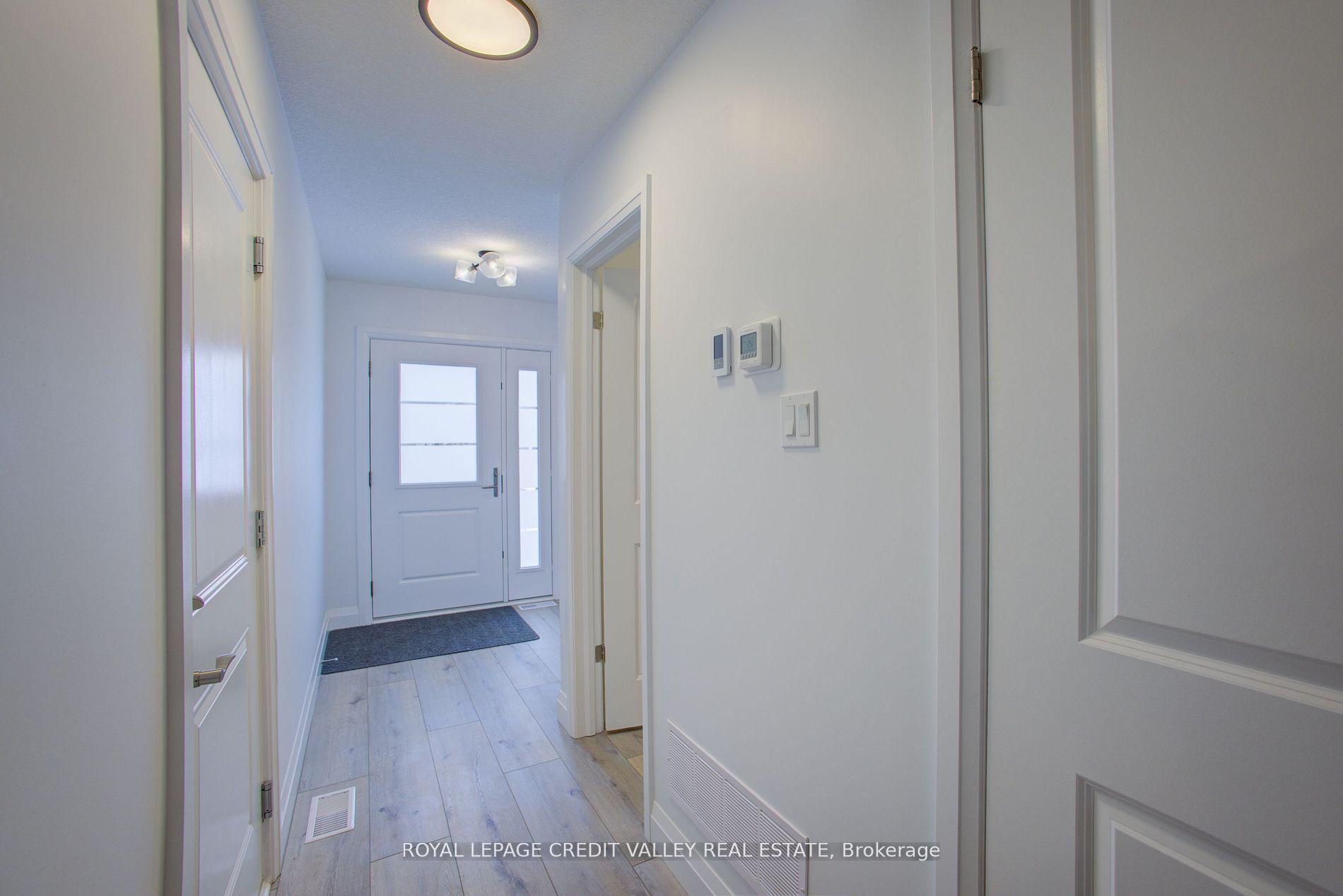 Photo 4 of 111 Stephenson Way, Minto — HOMEH