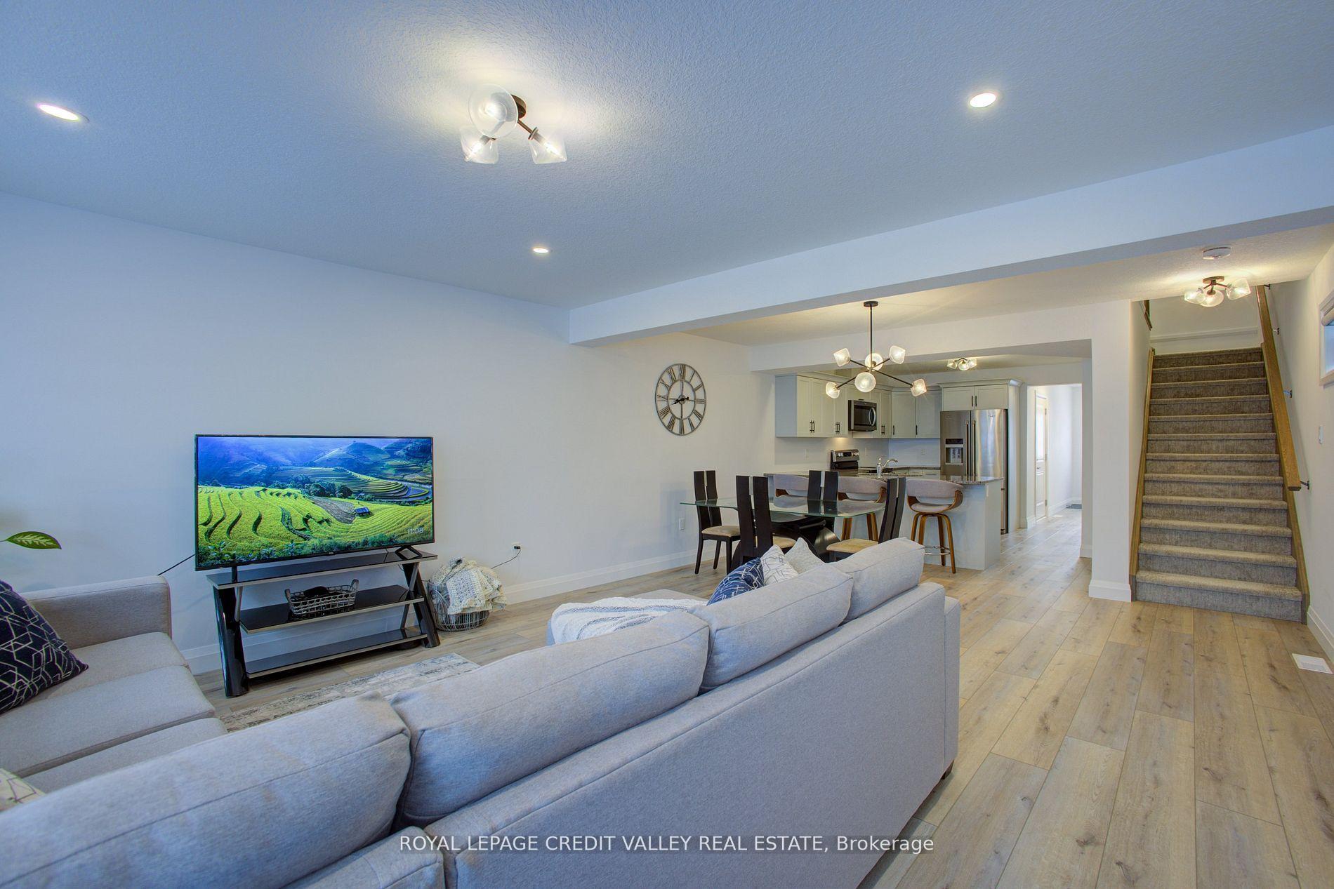 Photo 15 of 111 Stephenson Way, Minto — HOMEH