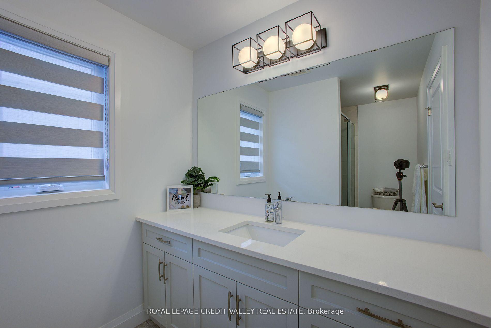 Photo 19 of 111 Stephenson Way, Minto — HOMEH