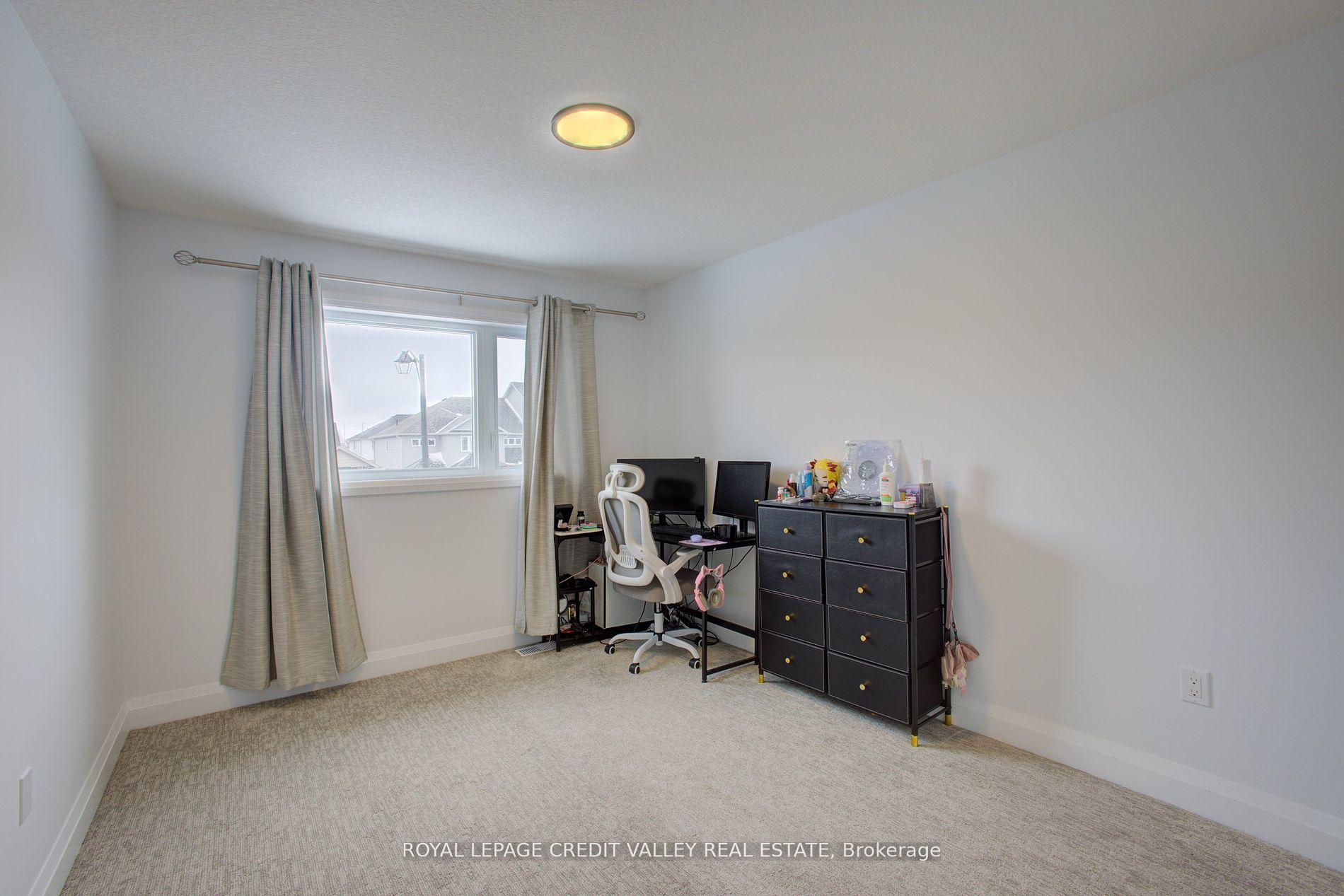 Photo 21 of 111 Stephenson Way, Minto — HOMEH