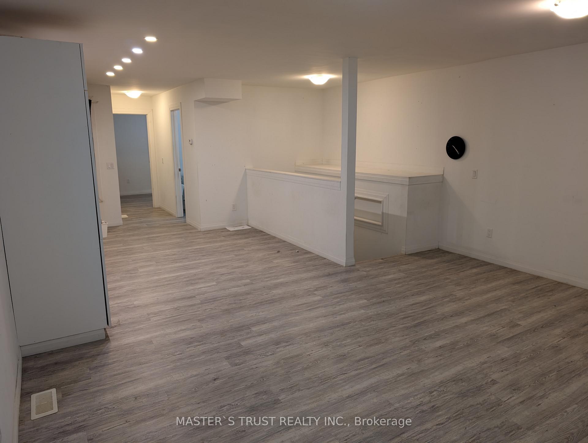 Photo 3 of 358 John Street N, Hamilton, North End — HOMEH