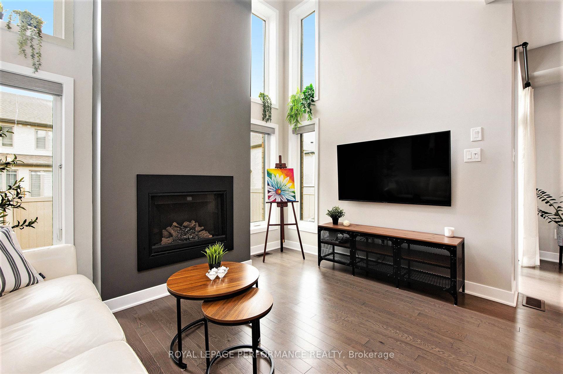 Photo 3 of 586 Triangle Street, Ottawa, Kanata - Emerald Meadows/Trailwest — HOMEH