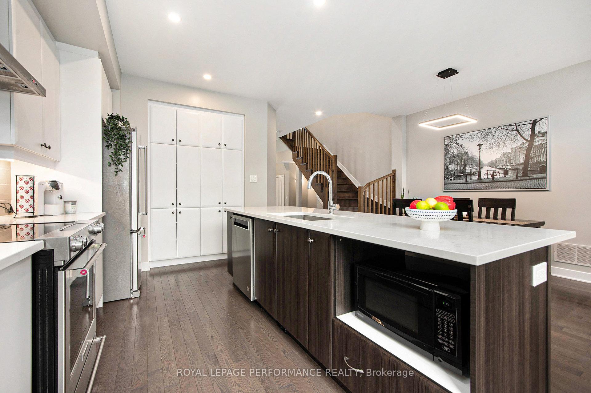 Photo 6 of 586 Triangle Street, Ottawa, Kanata - Emerald Meadows/Trailwest — HOMEH