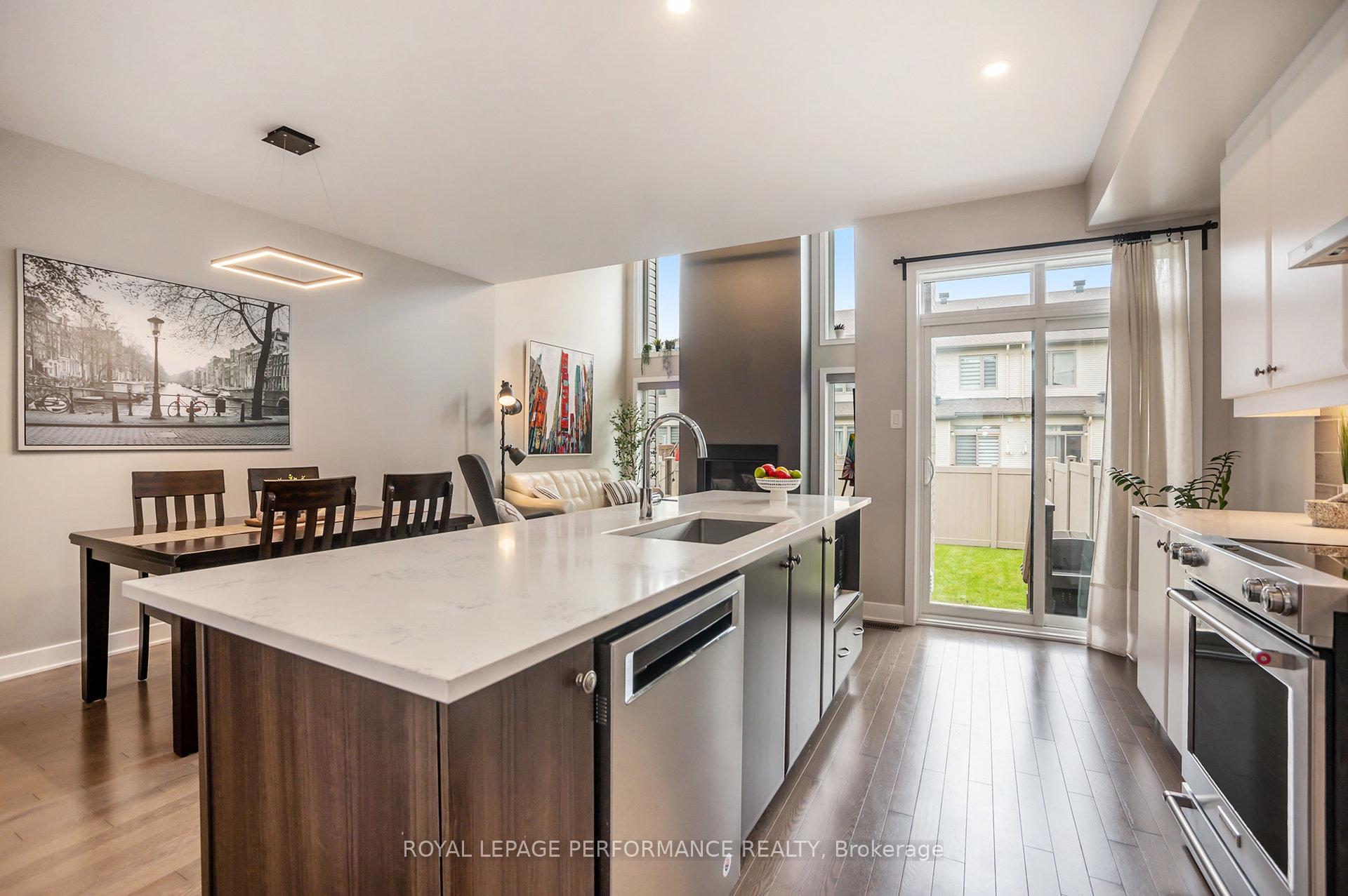 Photo 9 of 586 Triangle Street, Ottawa, Kanata - Emerald Meadows/Trailwest — HOMEH
