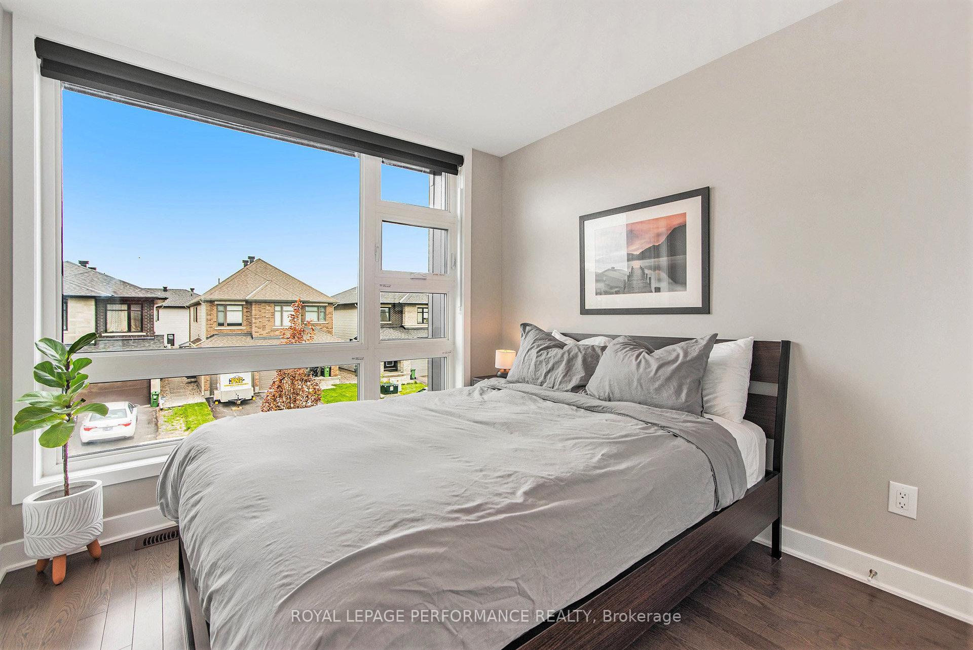 Photo 20 of 586 Triangle Street, Ottawa, Kanata - Emerald Meadows/Trailwest — HOMEH