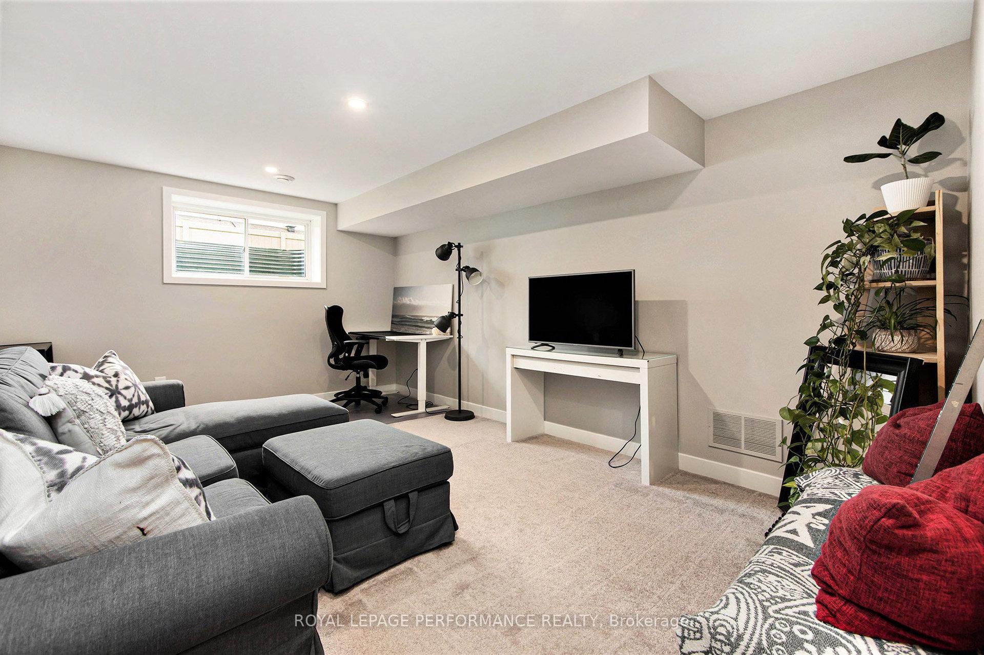 Photo 24 of 586 Triangle Street, Ottawa, Kanata - Emerald Meadows/Trailwest — HOMEH