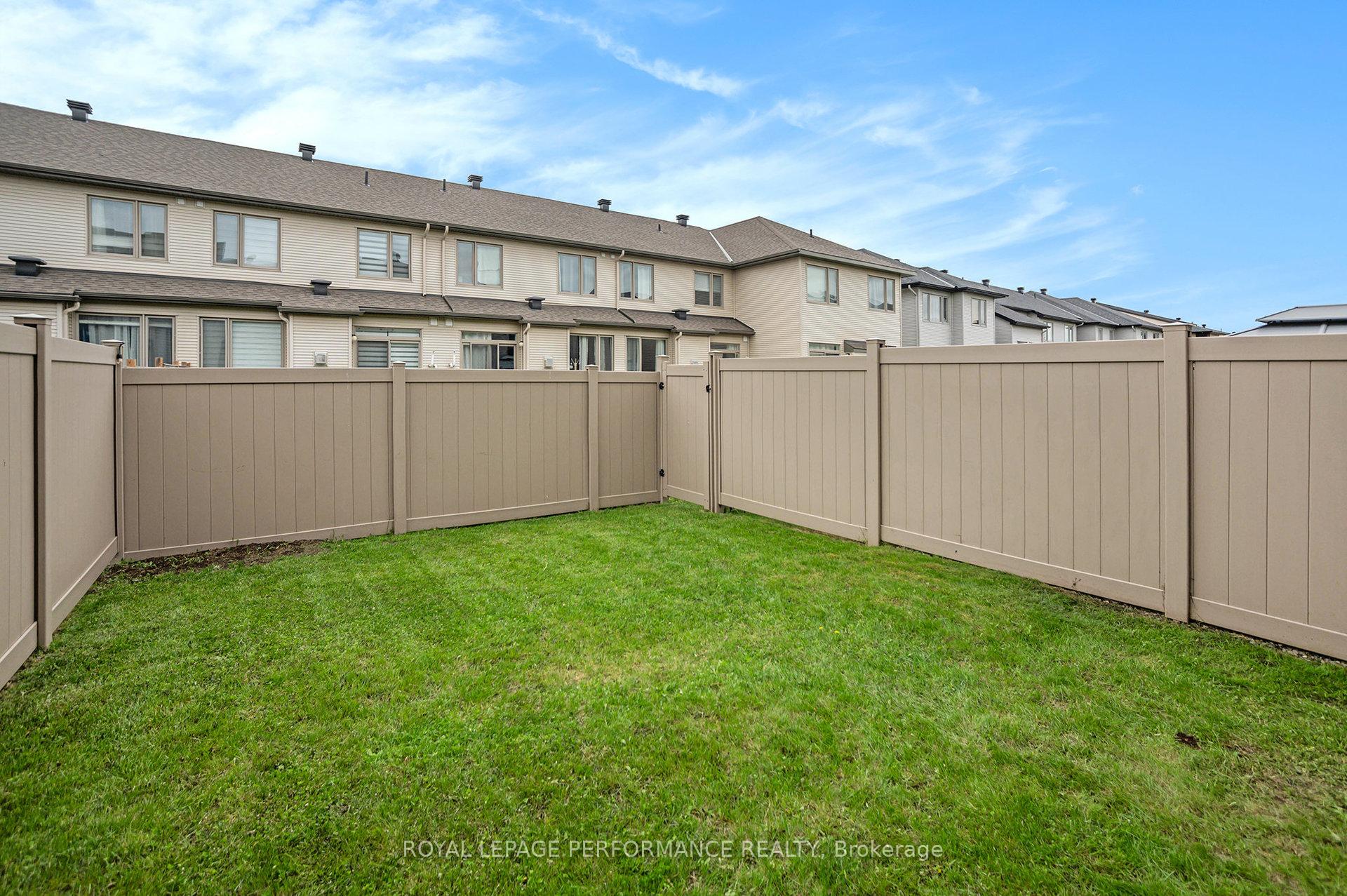 Photo 26 of 586 Triangle Street, Ottawa, Kanata - Emerald Meadows/Trailwest — HOMEH