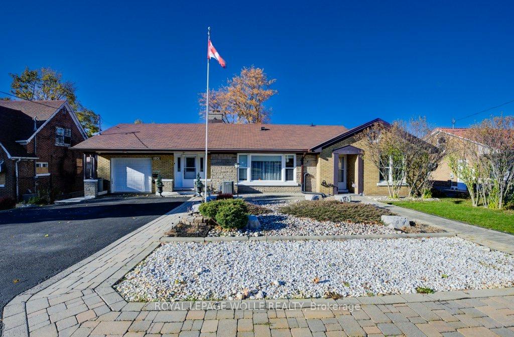 Photo 1 of 230 Highland Road W, Kitchener, Cherry Hill — HOMEH