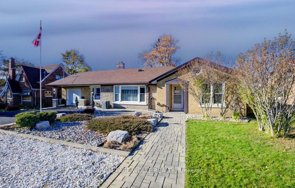 Photo 2 of 230 Highland Road W, Kitchener, Cherry Hill — HOMEH
