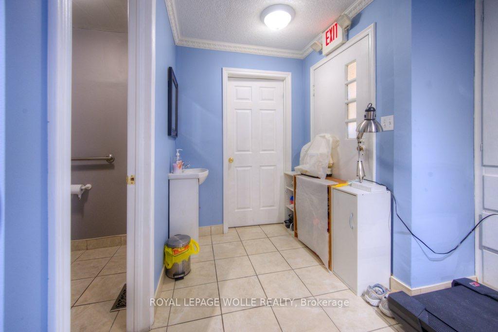 Photo 6 of 230 Highland Road W, Kitchener, Cherry Hill — HOMEH