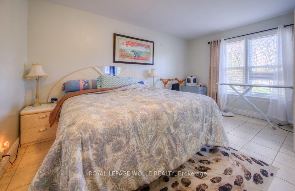 Photo 8 of 230 Highland Road W, Kitchener, Cherry Hill — HOMEH