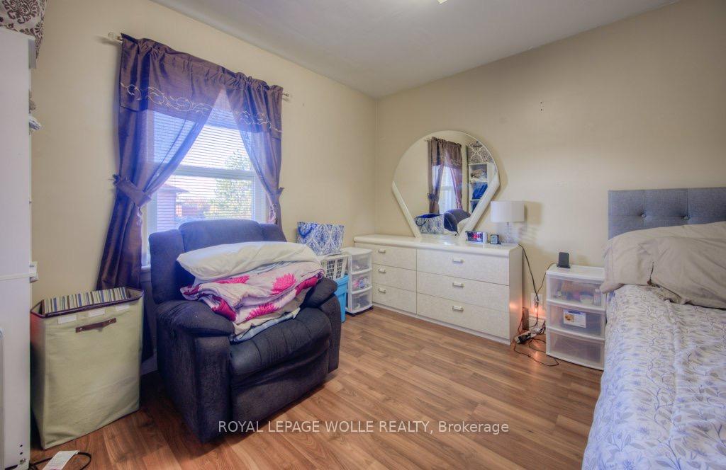Photo 11 of 230 Highland Road W, Kitchener, Cherry Hill — HOMEH