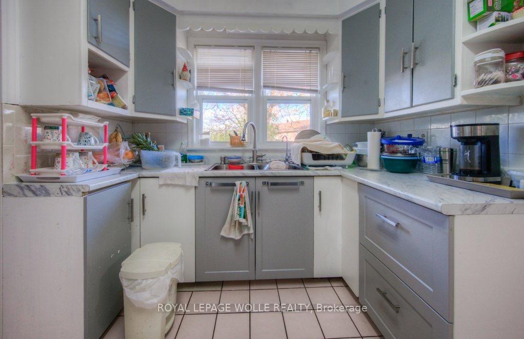 Photo 13 of 230 Highland Road W, Kitchener, Cherry Hill — HOMEH