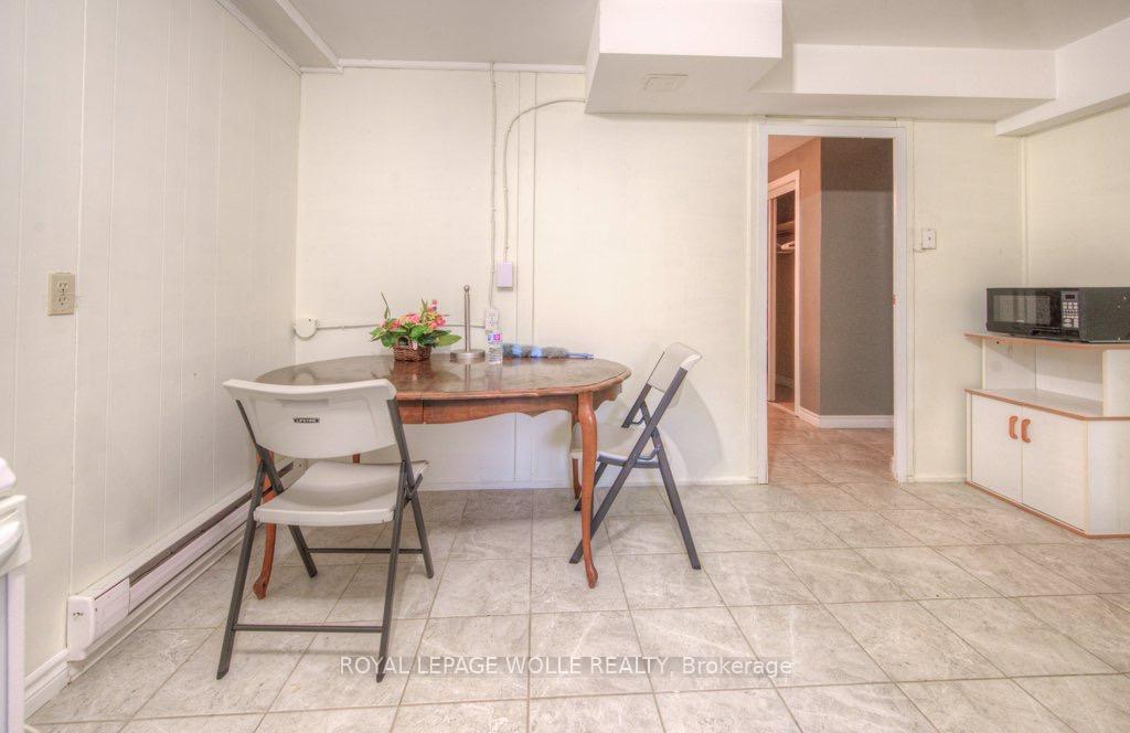 Photo 19 of 230 Highland Road W, Kitchener, Cherry Hill — HOMEH