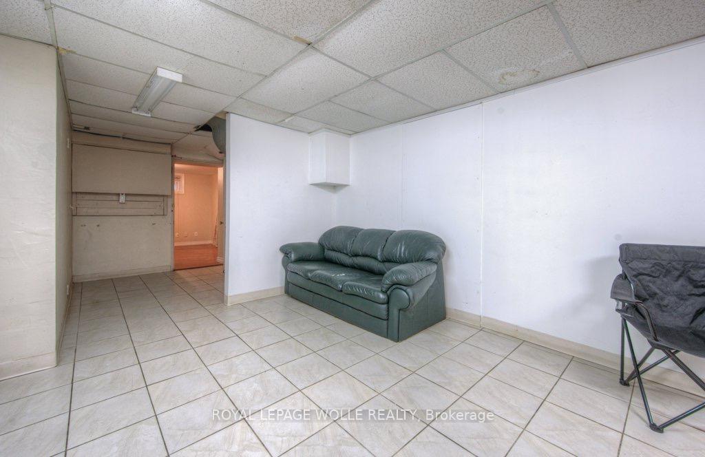 Photo 24 of 230 Highland Road W, Kitchener, Cherry Hill — HOMEH