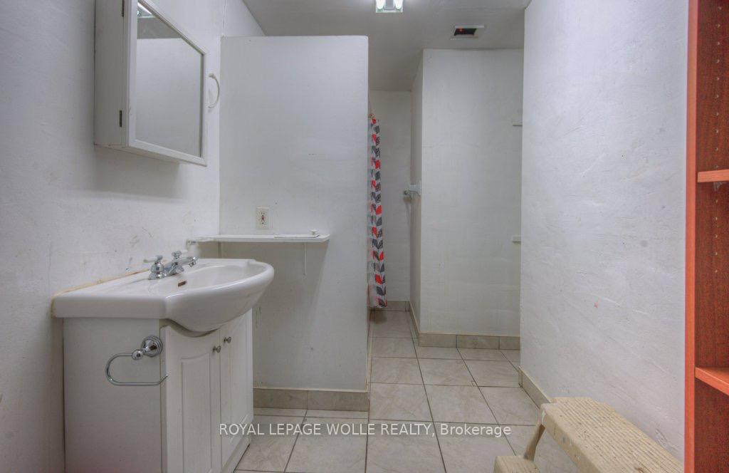 Photo 25 of 230 Highland Road W, Kitchener, Cherry Hill — HOMEH