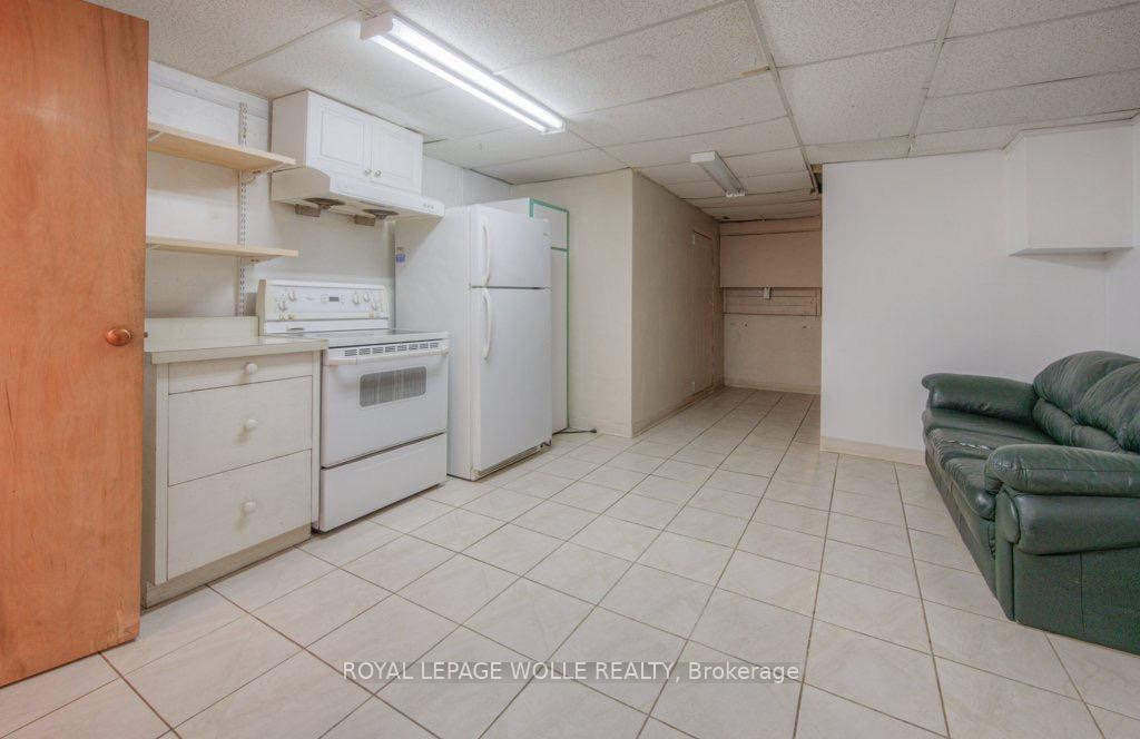 Photo 26 of 230 Highland Road W, Kitchener, Cherry Hill — HOMEH