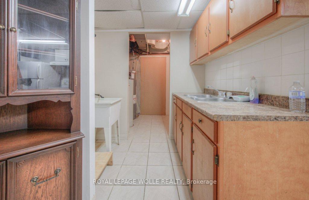 Photo 27 of 230 Highland Road W, Kitchener, Cherry Hill — HOMEH