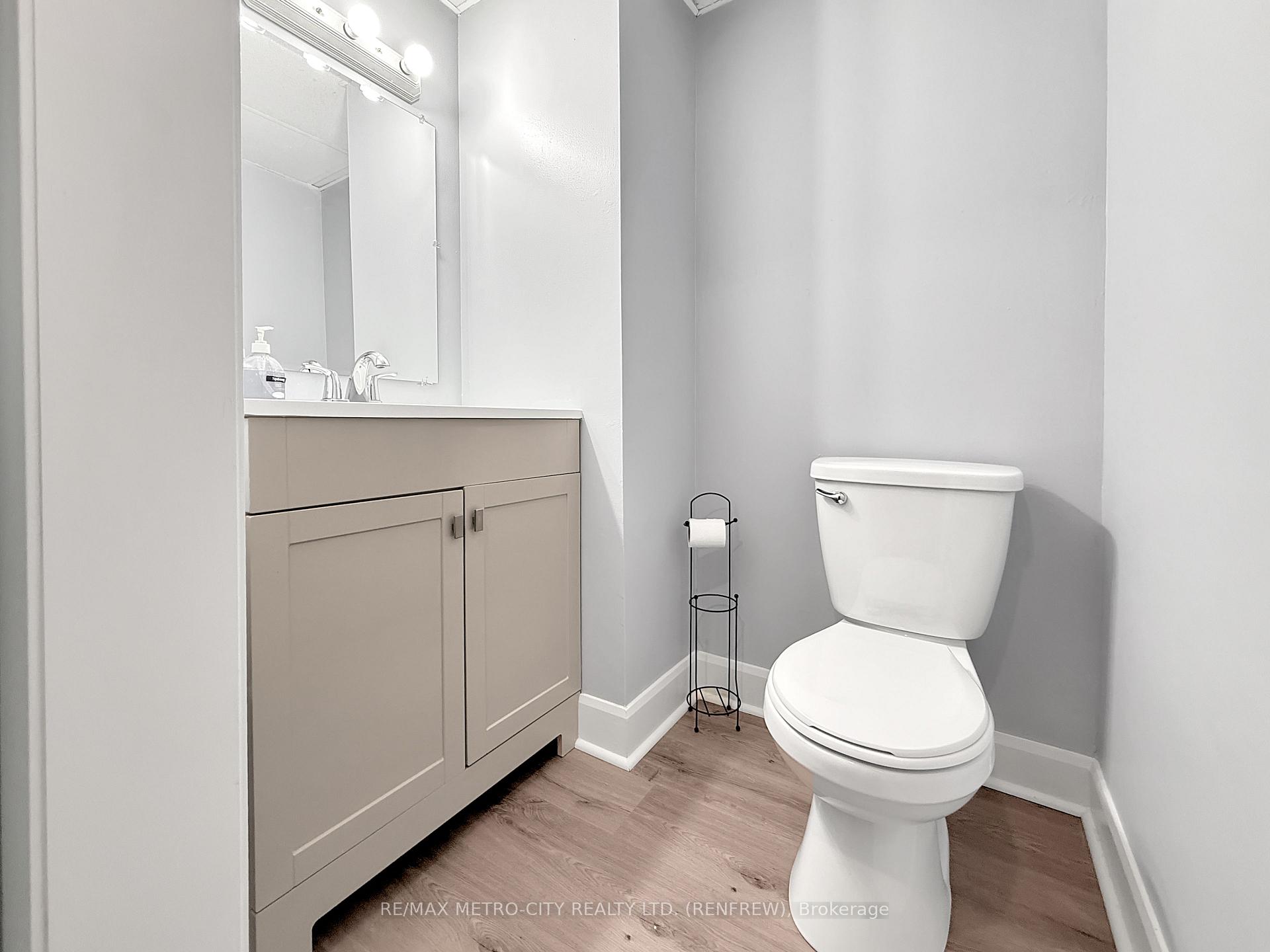 Photo 21 of 71 Stable Way, Ottawa, Kanata - Bridlewood — HOMEH