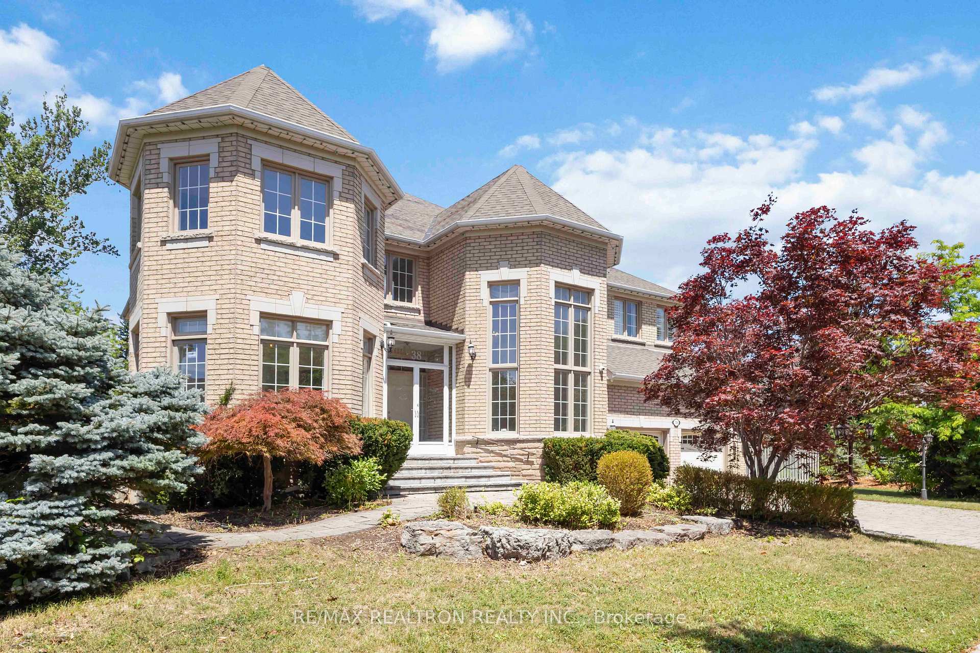 Photo 1 of 38 Forester Crescent, Markham, Cachet — HOMEH