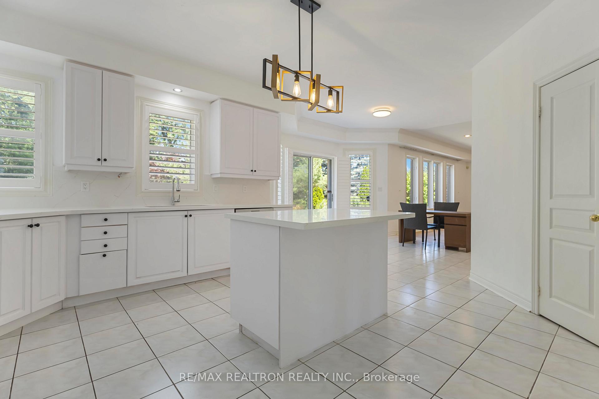 Photo 14 of 38 Forester Crescent, Markham, Cachet — HOMEH