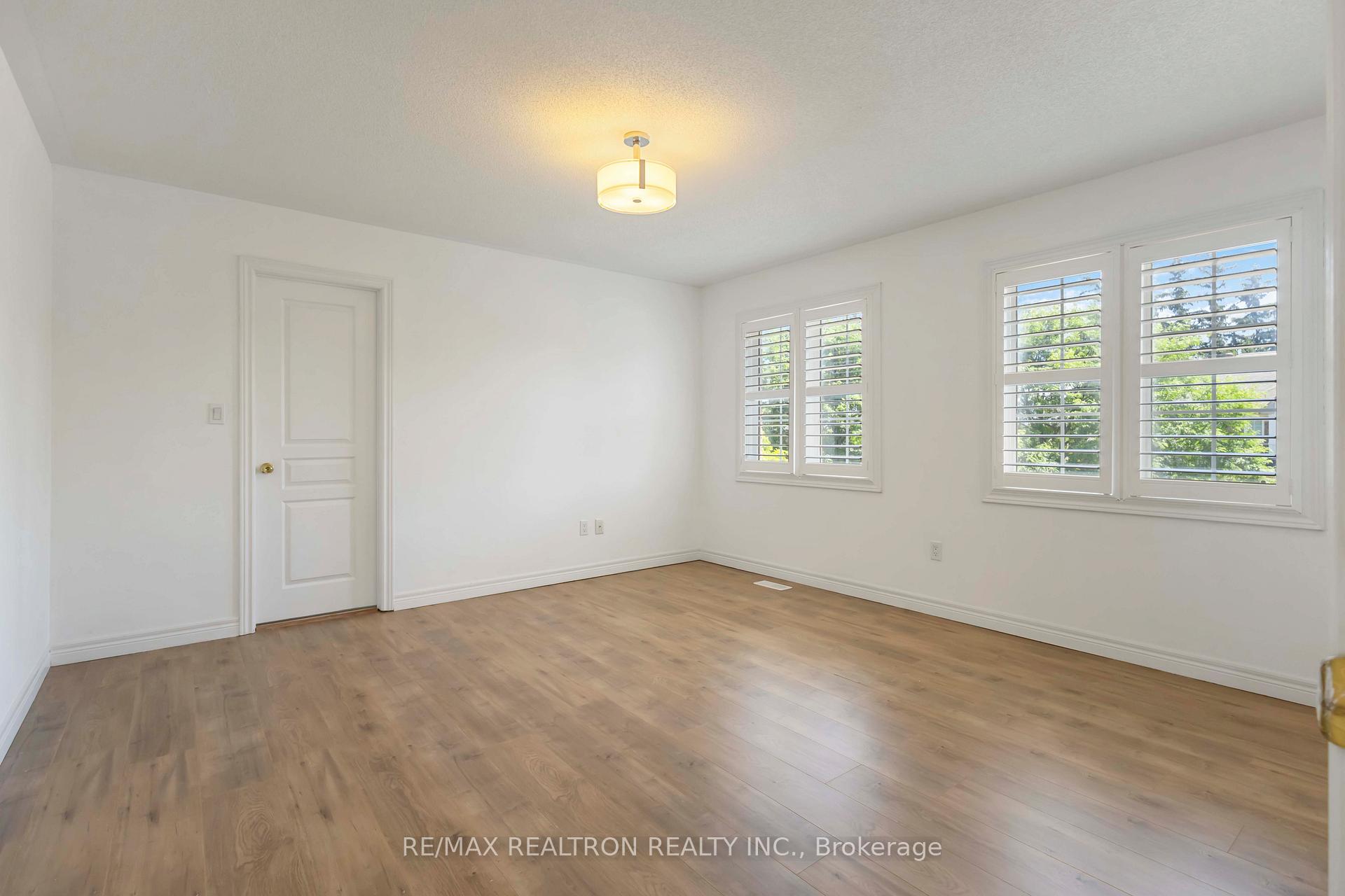 Photo 27 of 38 Forester Crescent, Markham, Cachet — HOMEH