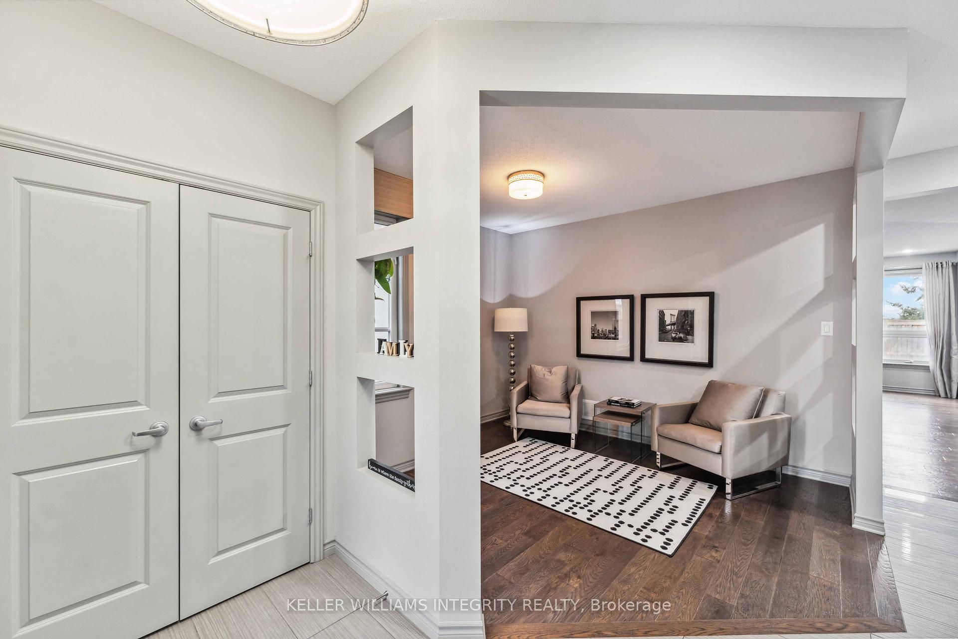 Photo 5 of 100 Westphalian Avenue, Ottawa, Kanata - Emerald Meadows/Trailwest — HOMEH