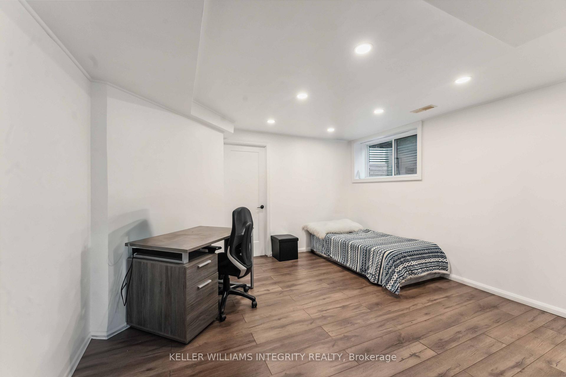 Photo 32 of 100 Westphalian Avenue, Ottawa, Kanata - Emerald Meadows/Trailwest — HOMEH