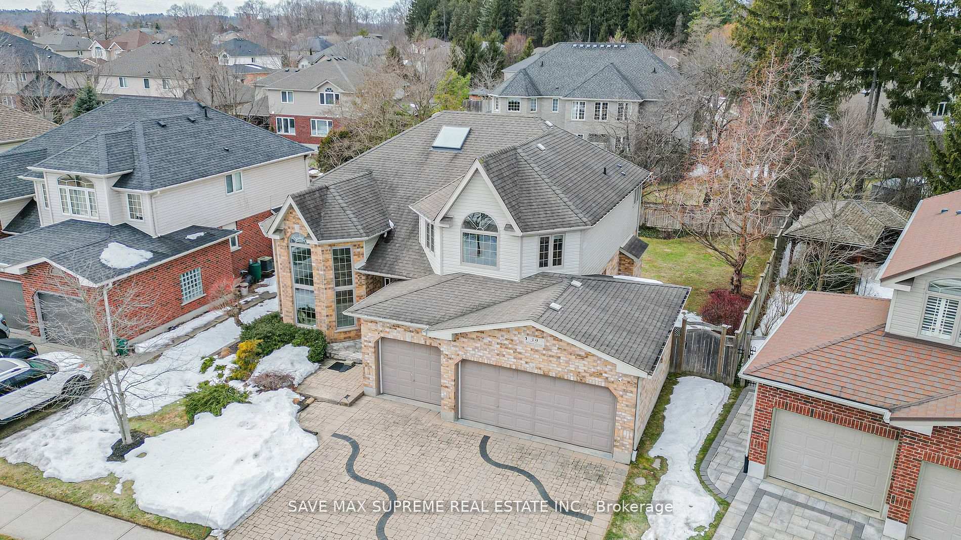 Photo 3 of 39 Wagon Street, Kitchener — HOMEH