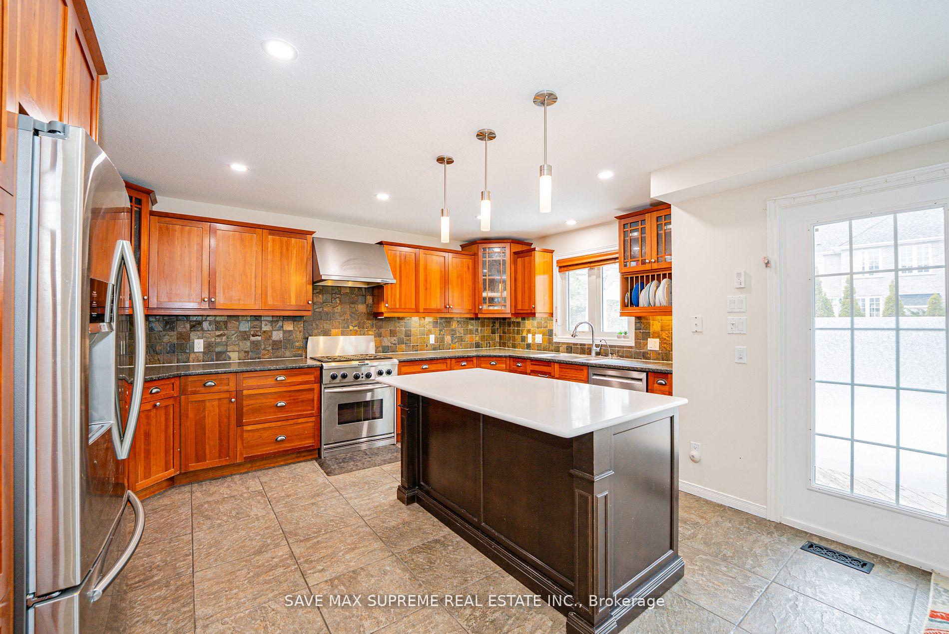 Photo 12 of 39 Wagon Street, Kitchener — HOMEH