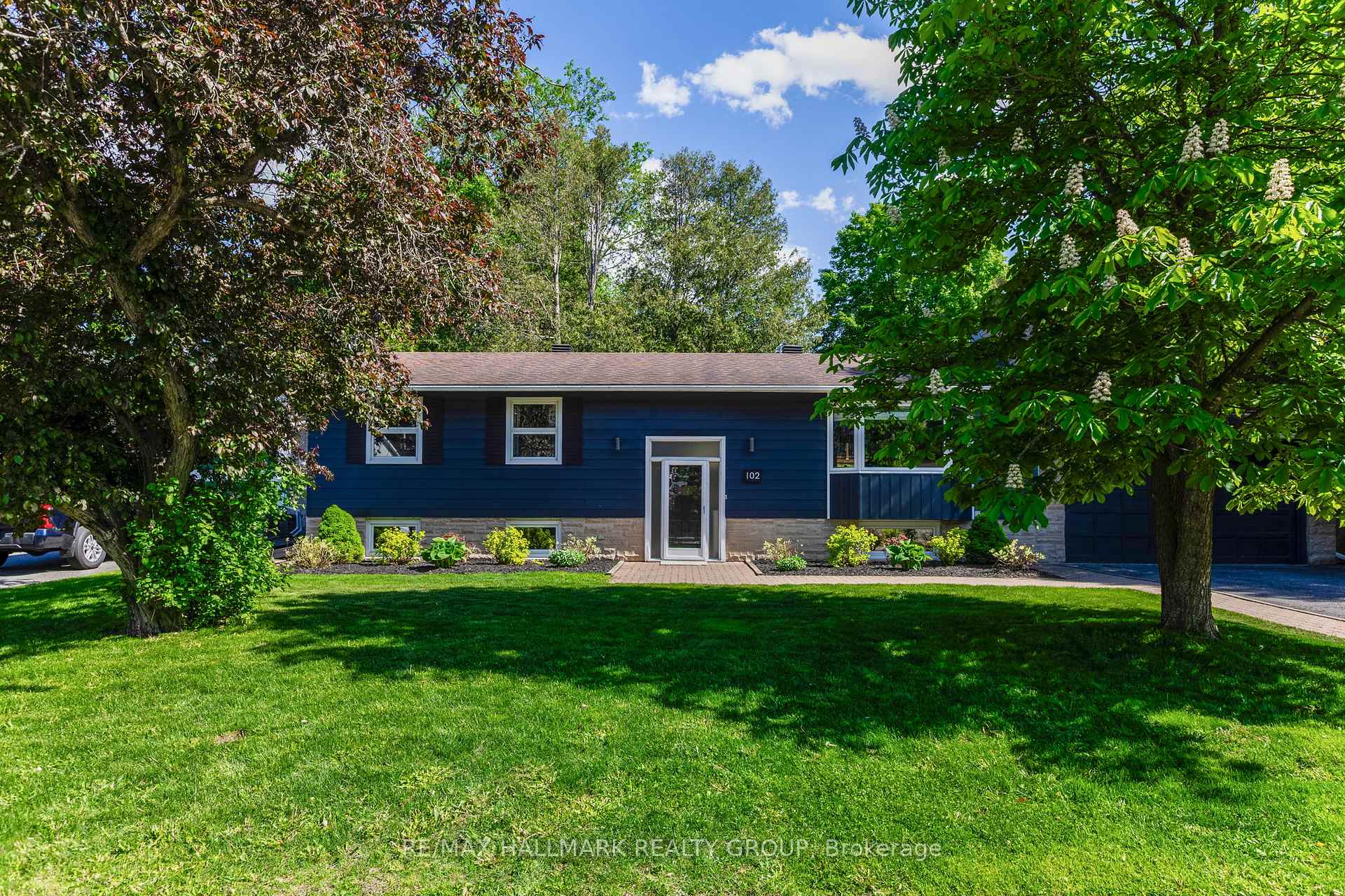 Photo 1 of 102 Coburn Avenue, Ottawa, Kanata - Glencairn/Hazeldean — HOMEH
