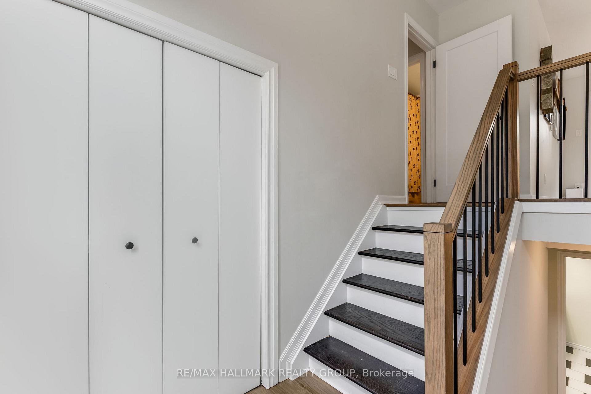 Photo 4 of 102 Coburn Avenue, Ottawa, Kanata - Glencairn/Hazeldean — HOMEH