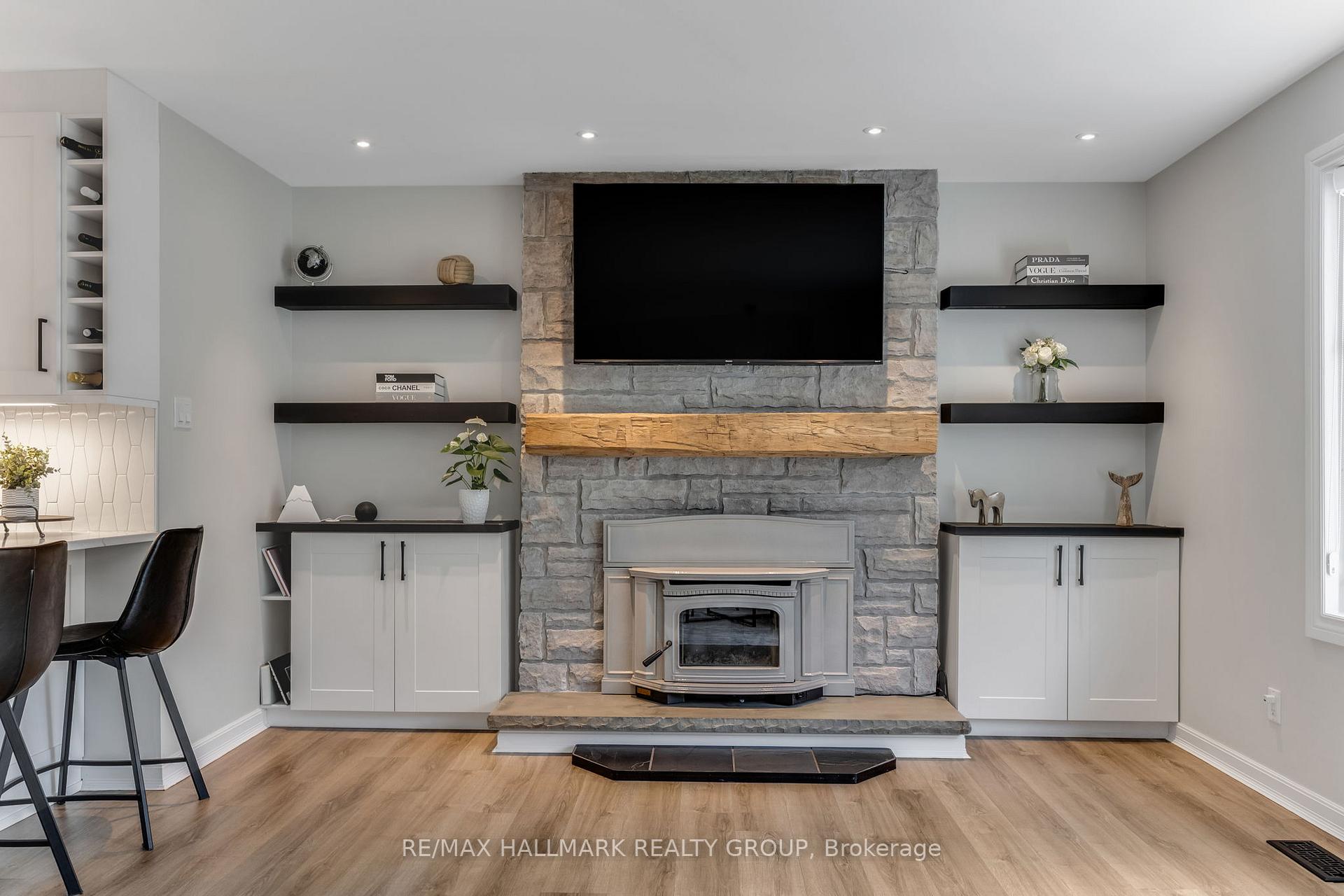 Photo 8 of 102 Coburn Avenue, Ottawa, Kanata - Glencairn/Hazeldean — HOMEH