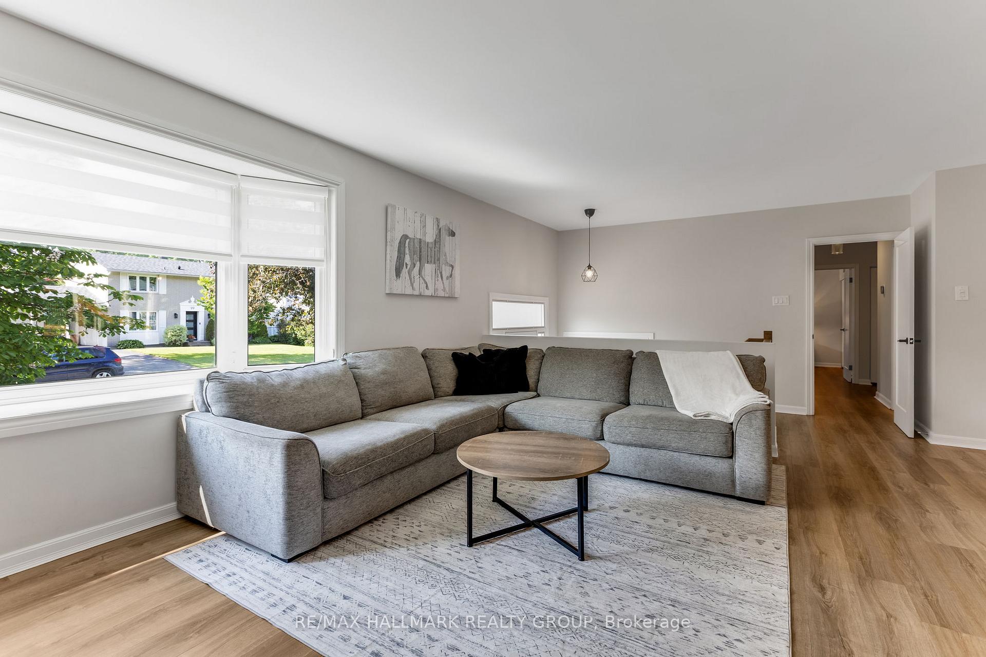 Photo 9 of 102 Coburn Avenue, Ottawa, Kanata - Glencairn/Hazeldean — HOMEH