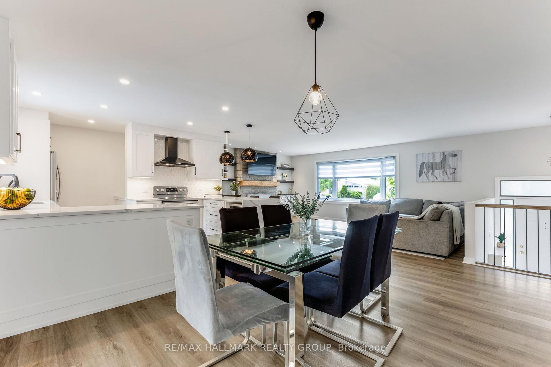 Photo 15 of 102 Coburn Avenue, Ottawa, Kanata - Glencairn/Hazeldean — HOMEH