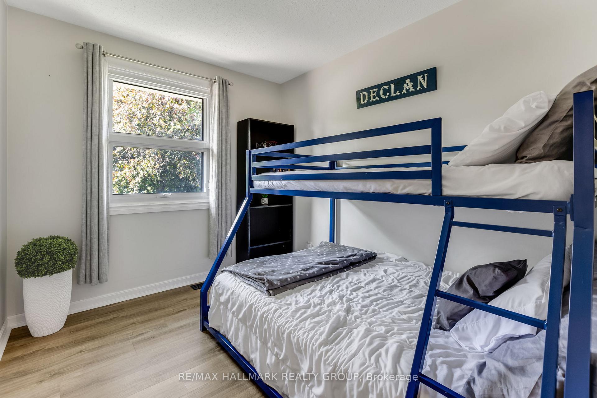 Photo 22 of 102 Coburn Avenue, Ottawa, Kanata - Glencairn/Hazeldean — HOMEH