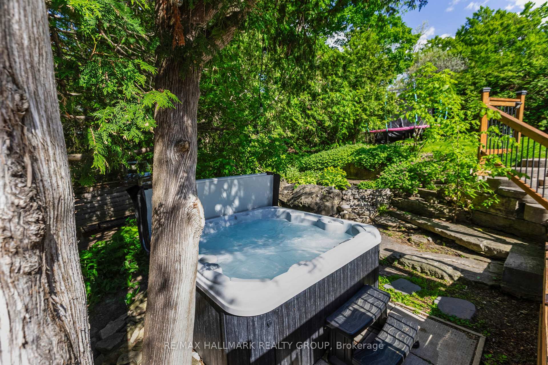 Photo 36 of 102 Coburn Avenue, Ottawa, Kanata - Glencairn/Hazeldean — HOMEH
