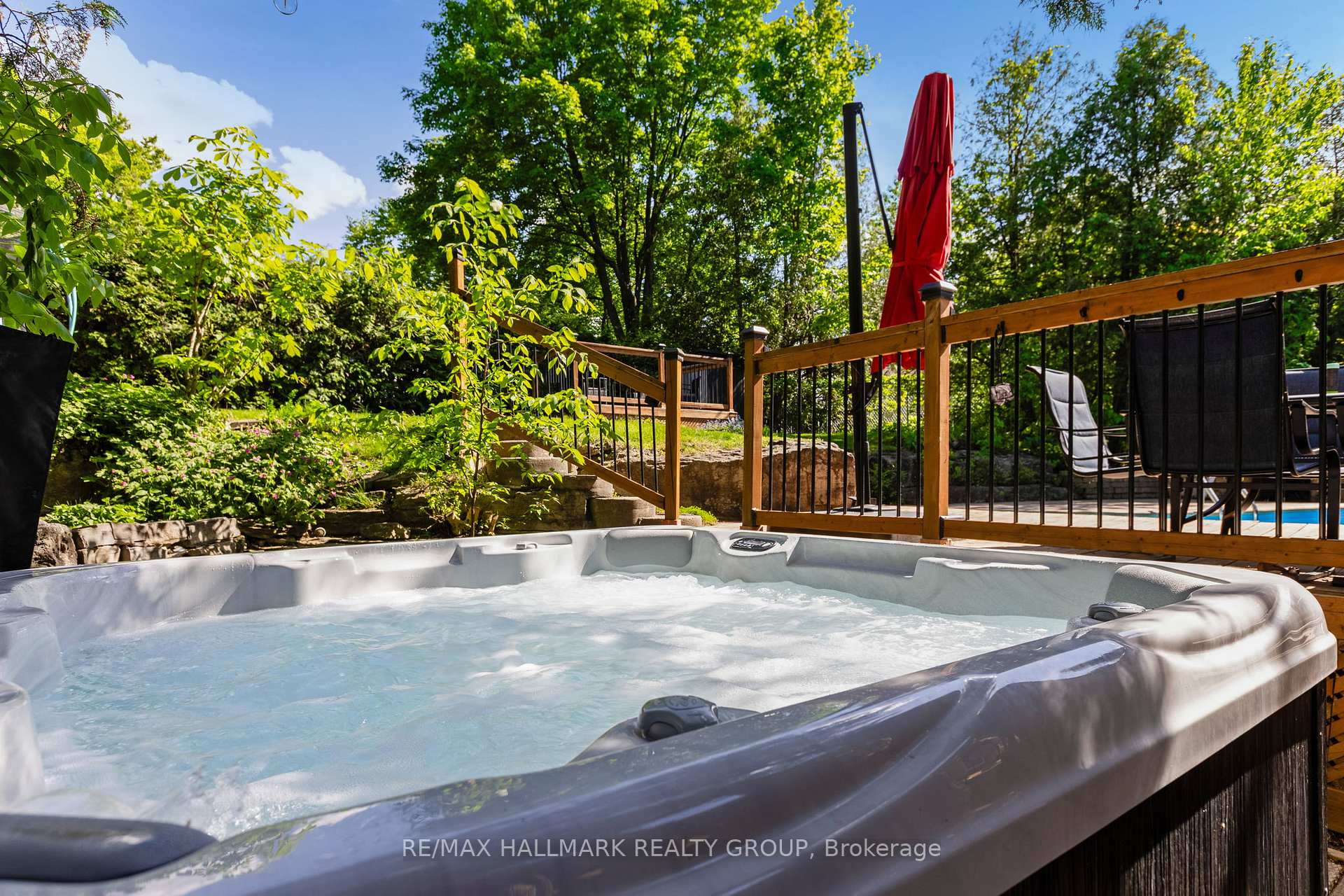 Photo 37 of 102 Coburn Avenue, Ottawa, Kanata - Glencairn/Hazeldean — HOMEH