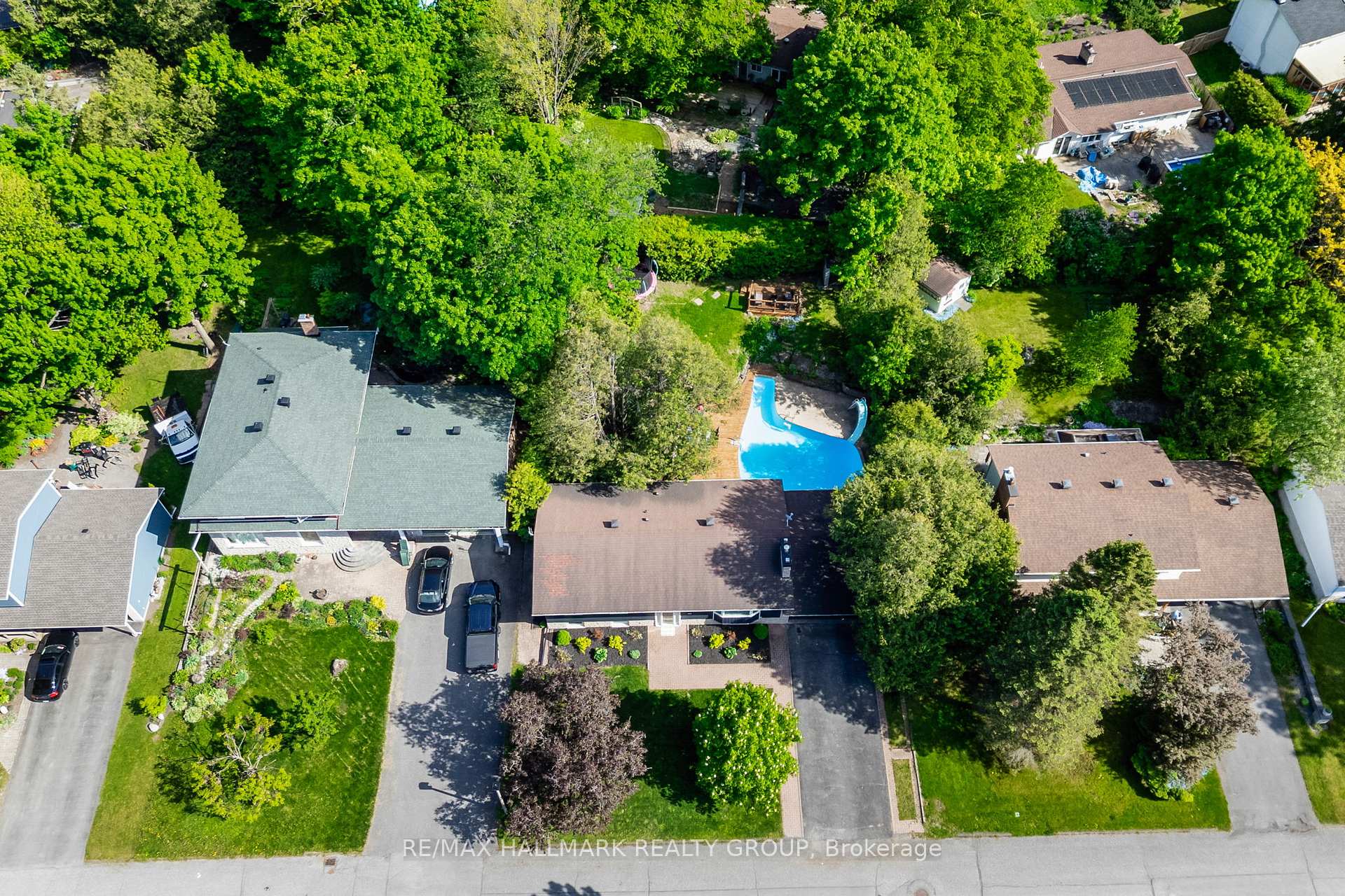 Photo 45 of 102 Coburn Avenue, Ottawa, Kanata - Glencairn/Hazeldean — HOMEH