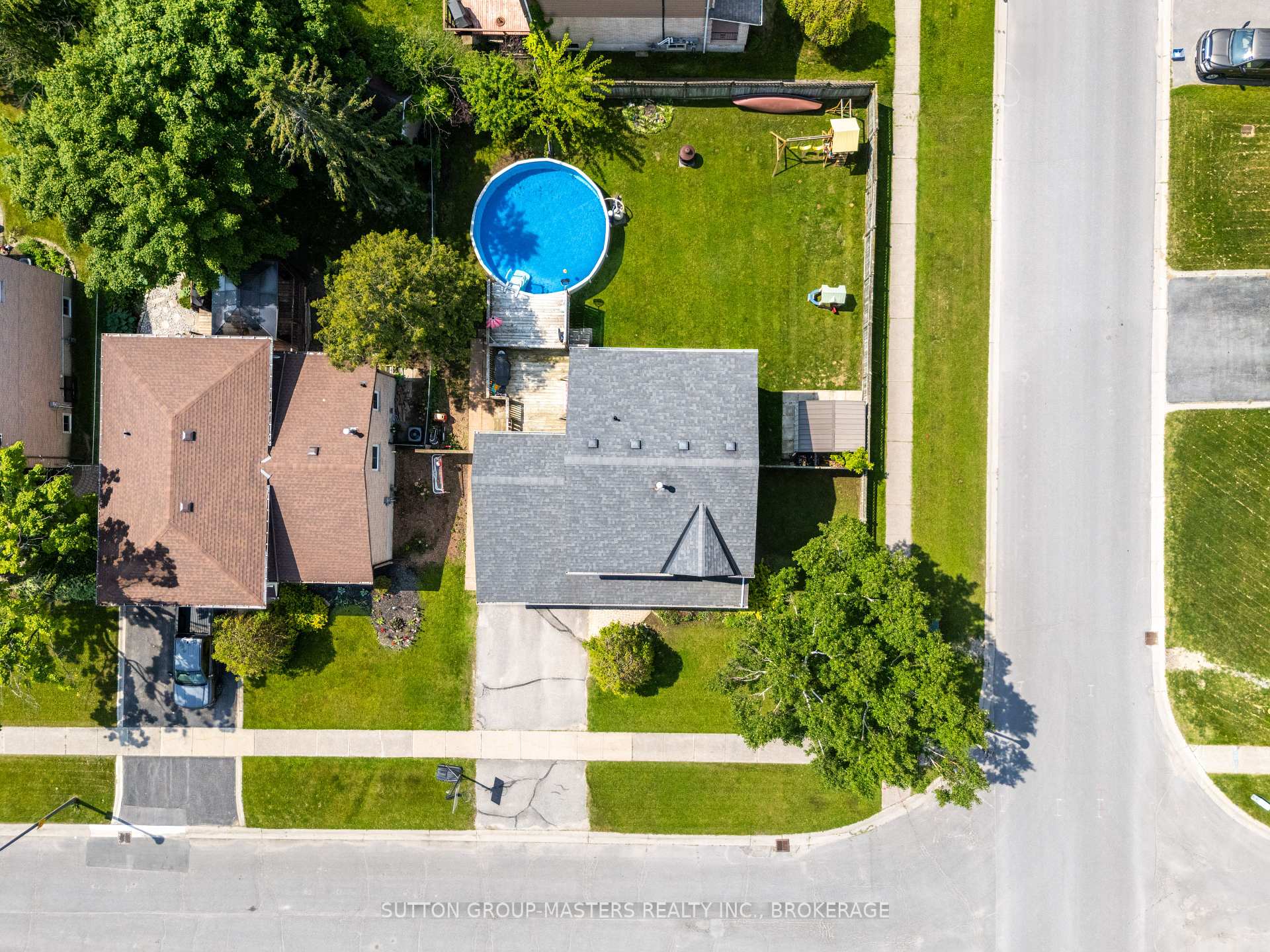 Photo 4 of 917 Atwood Place, Kingston, North of Taylor-Kidd Blvd — HOMEH