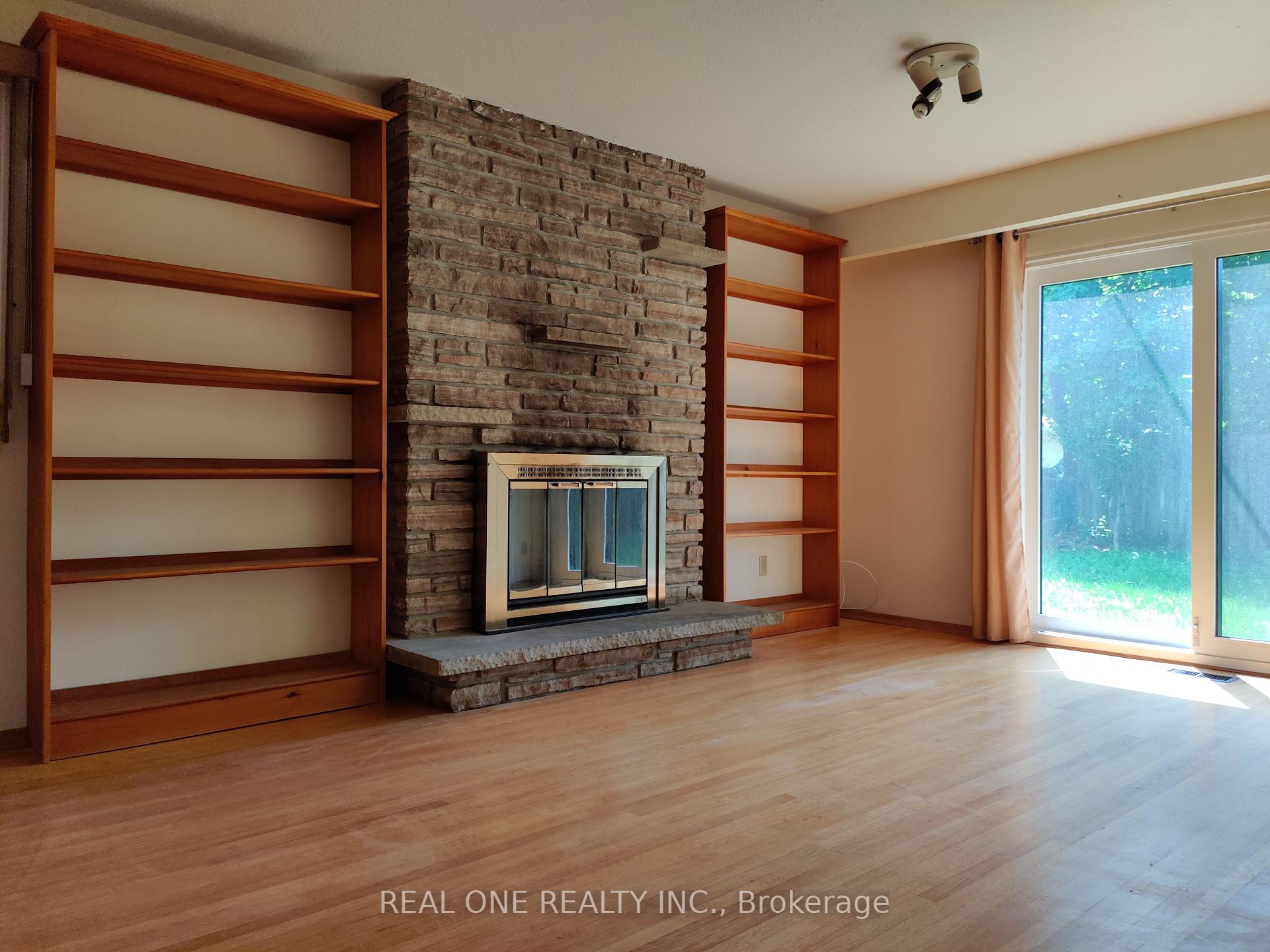 Photo 7 of Unit Back unit, 93 Southdale Drive, Markham, Bullock — HOMEH