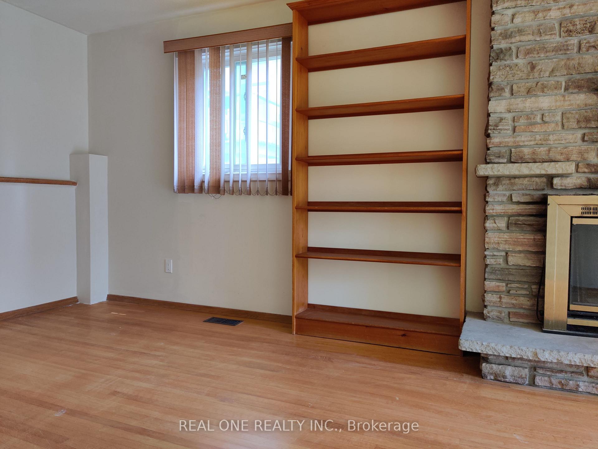 Photo 8 of Unit Back unit, 93 Southdale Drive, Markham, Bullock — HOMEH